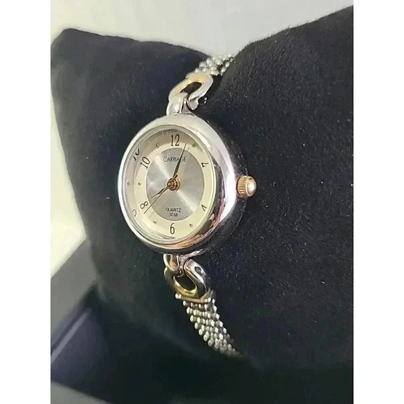 Vintage Carriage by Timex Wristwatch Gold and Silver Tone Band Round Face - Picture 2 of 8